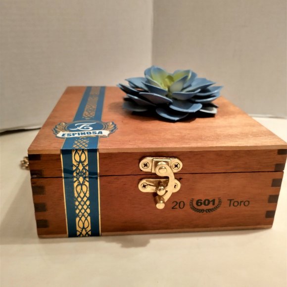 Original Suenos de Saundra Upcycled ESPINOSA Cigar Box Purse - Picture 4 of 12